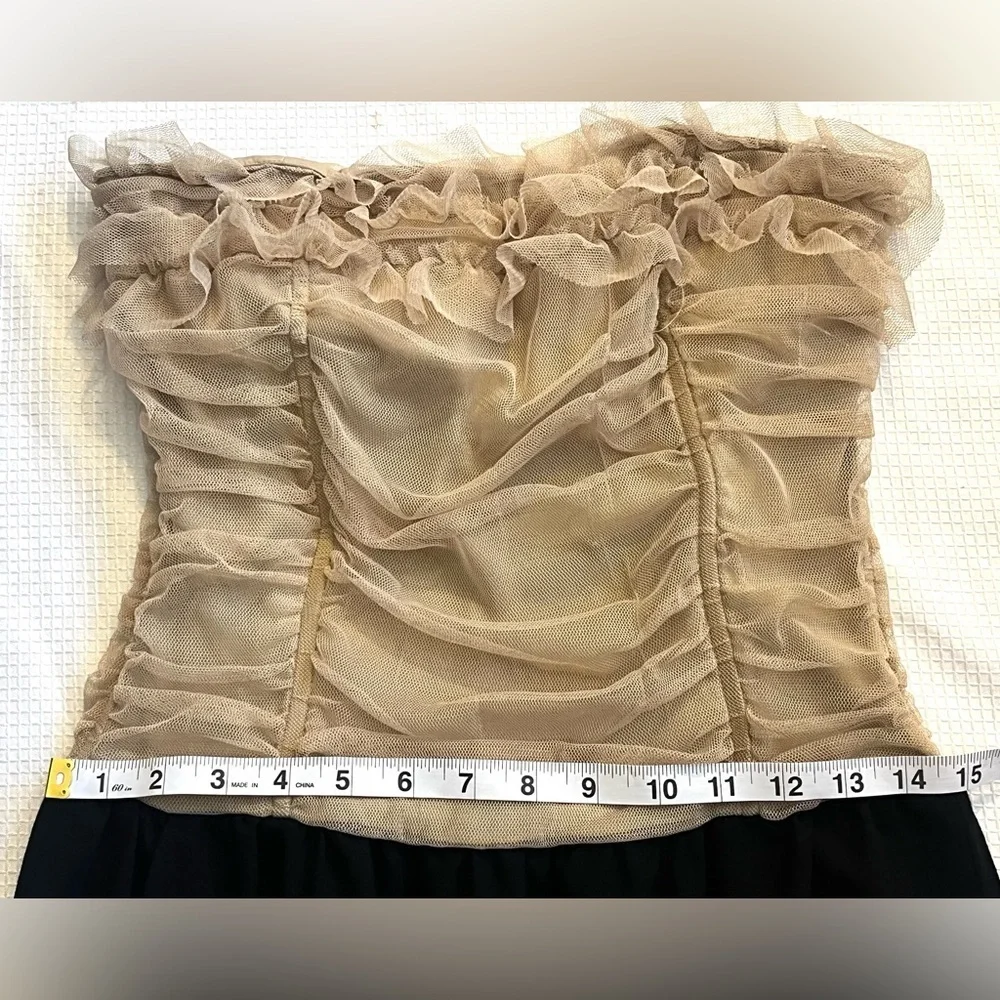 Elizabeth and James Elegant Black and Tan Strapless Wool Lace Mini Dress Size 6 - Picture 4 of 16